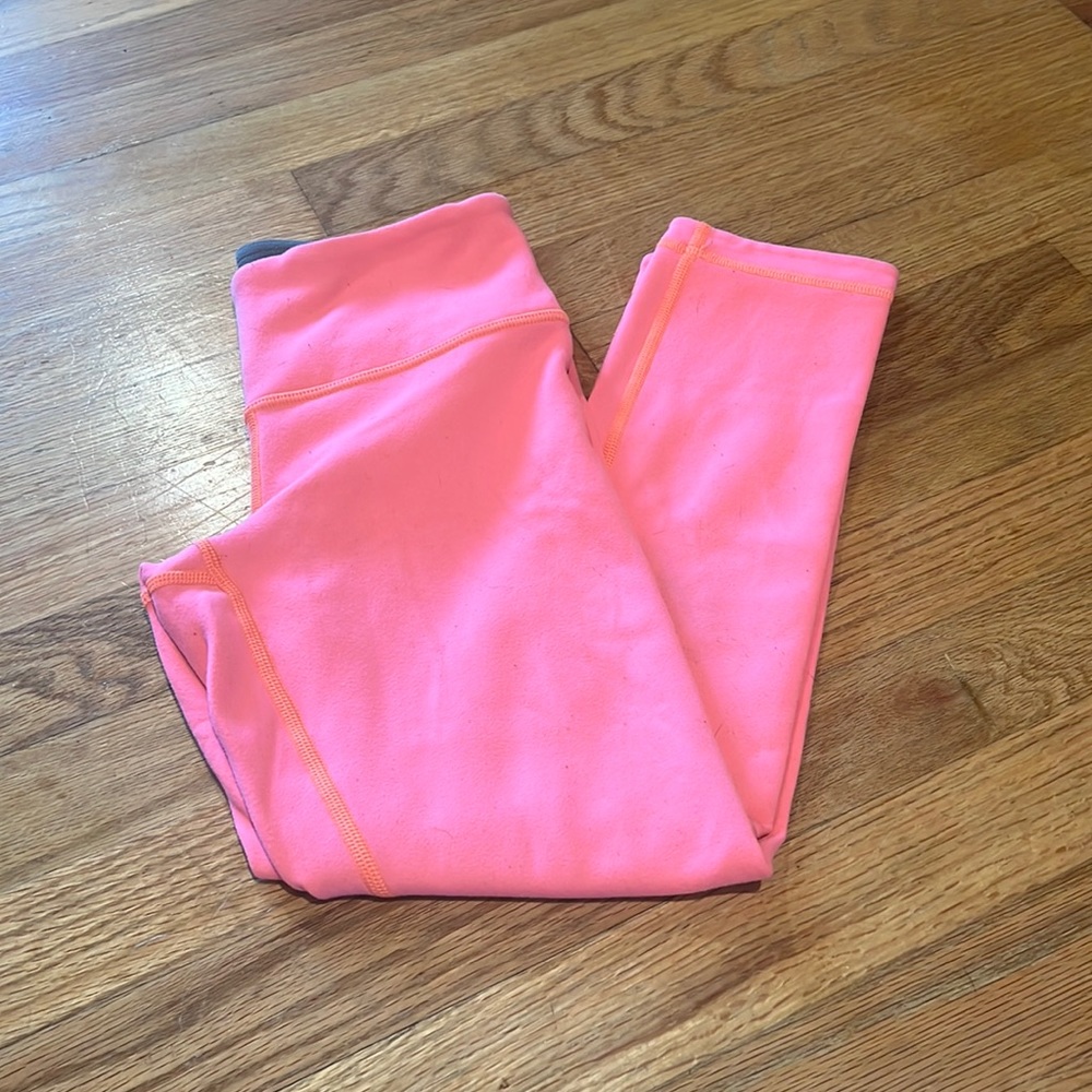REVERSIBLE Lululemon Cropped 21”